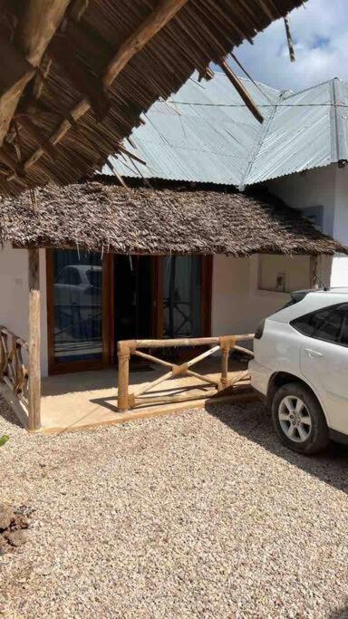 B Home Zanzibar Kiwengwa  Extérieur photo